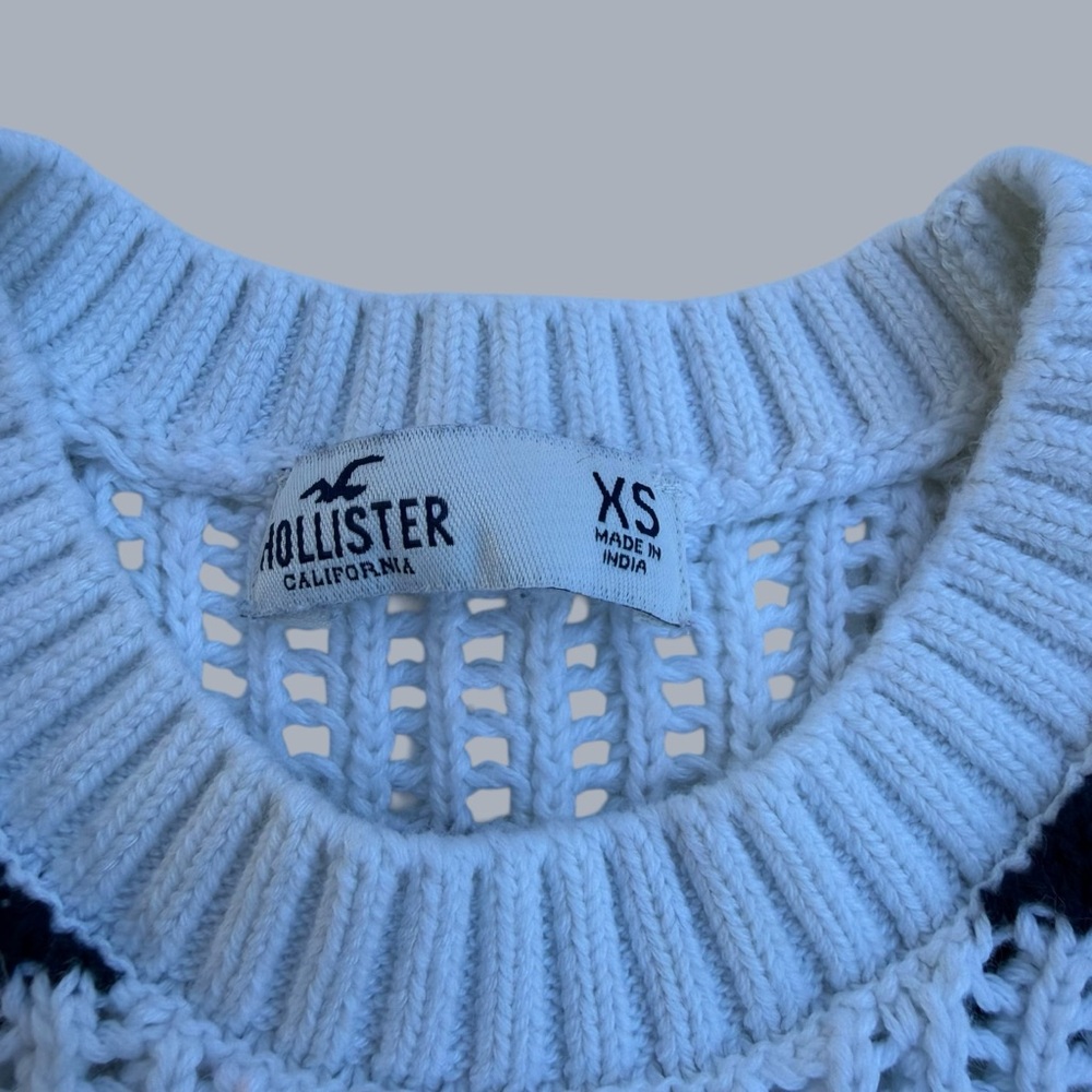 Hollister White Knit Cropped Tank with Navy Stripe Accents - Picture 4 of 6